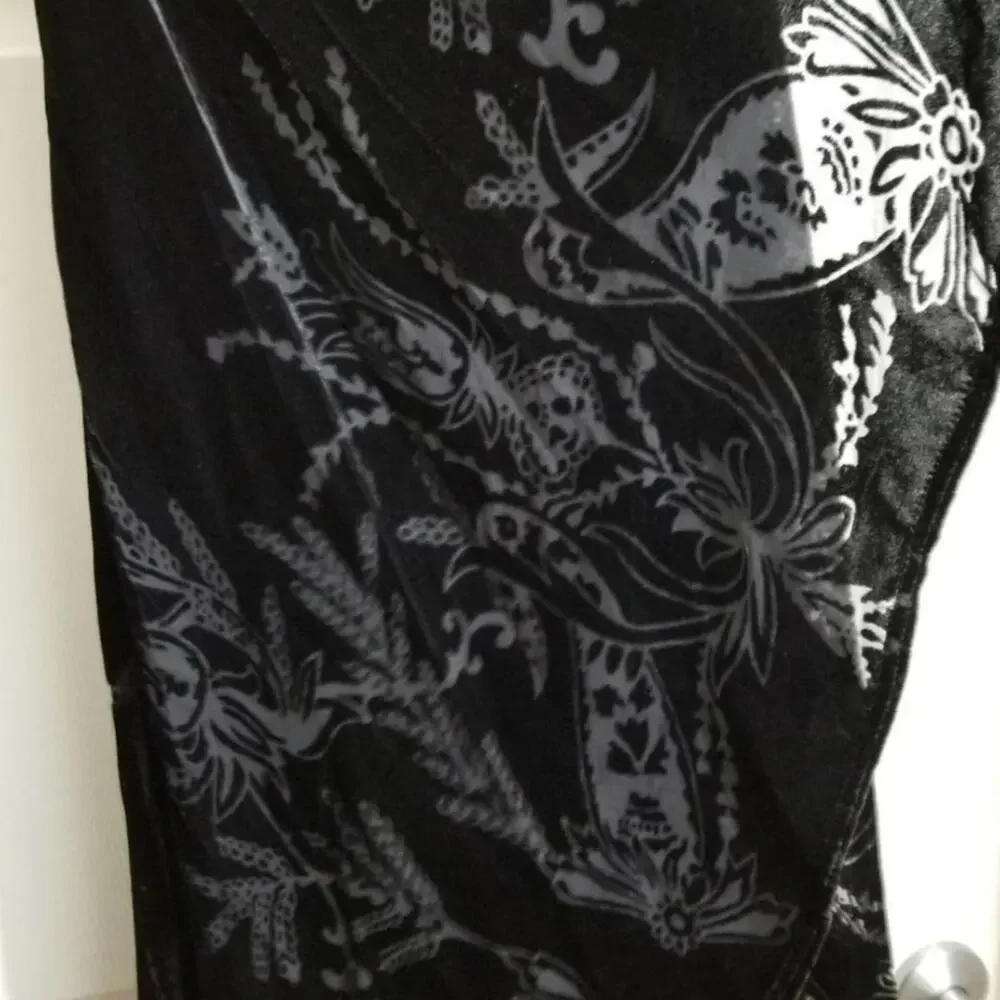 best‎ black burnout size medium